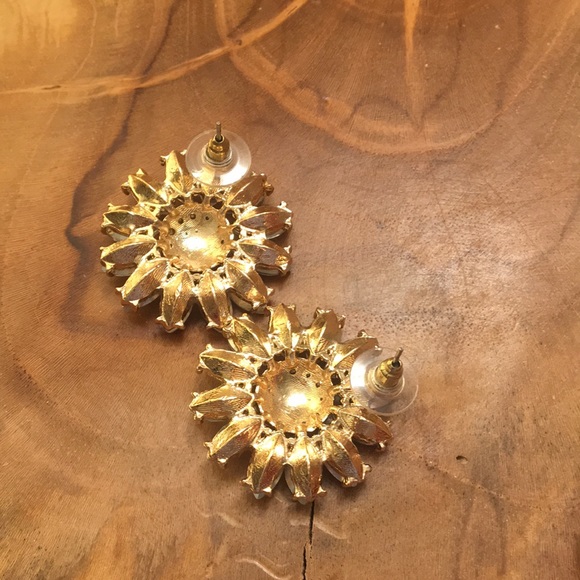 Aurora Borealis Sunflower Crystal Earrings - Picture 12 of 12